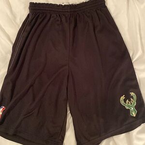 Youth X-Large Bucks basketball shorts.